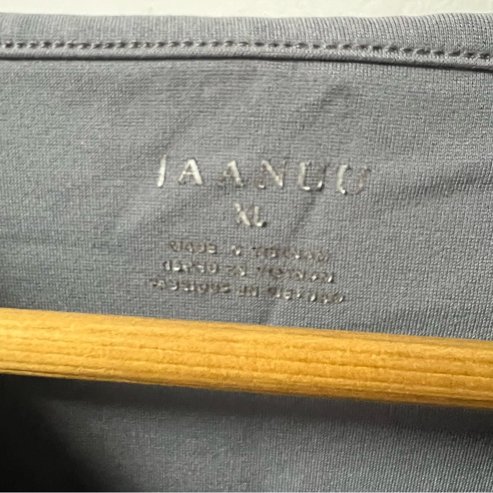 Jaanuu scrub top grey xl - Picture 2 of 7
